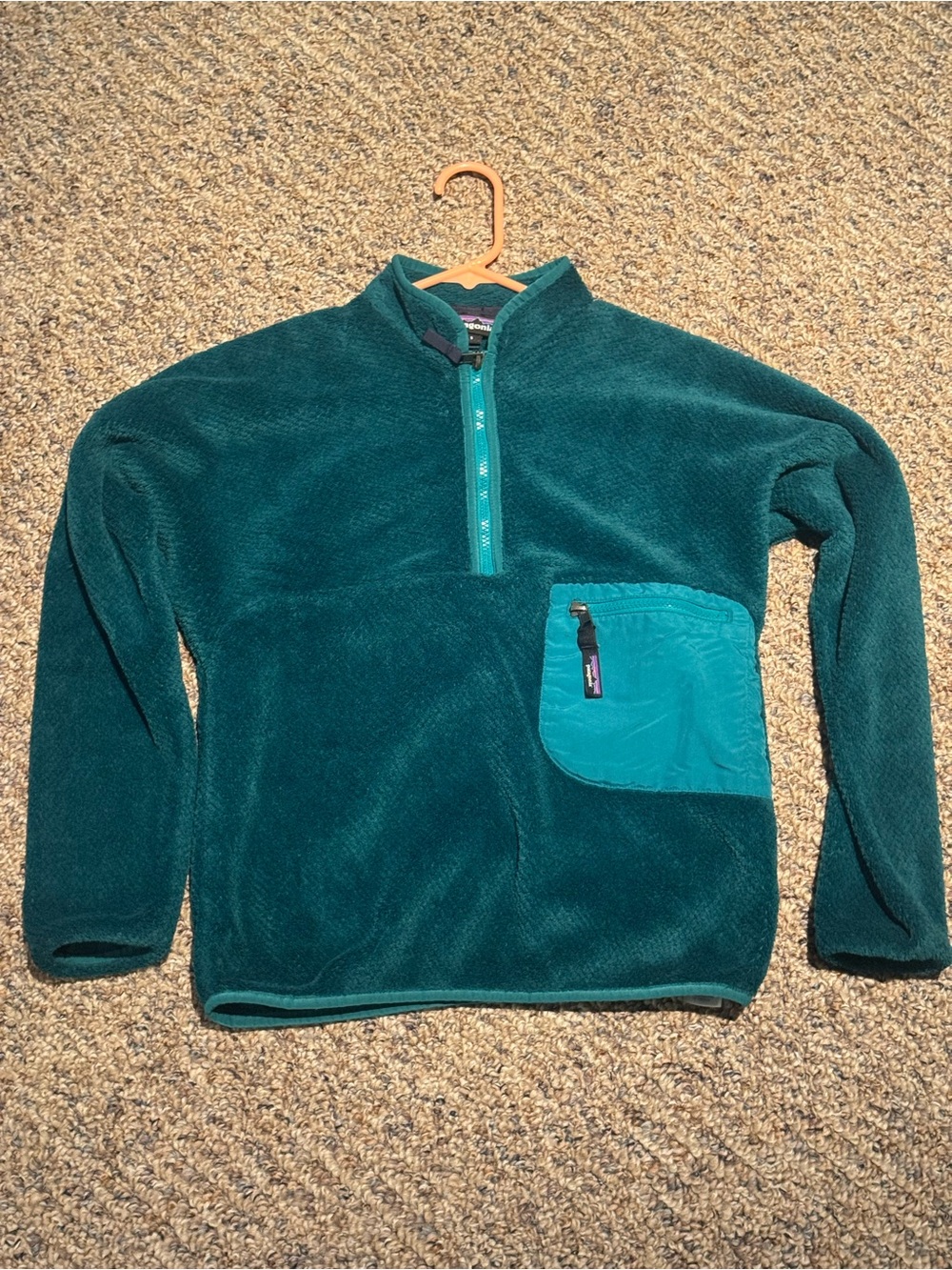 Patagonia Teal and Dark Teal Womens Half-Zip Fleece Pullover, size small